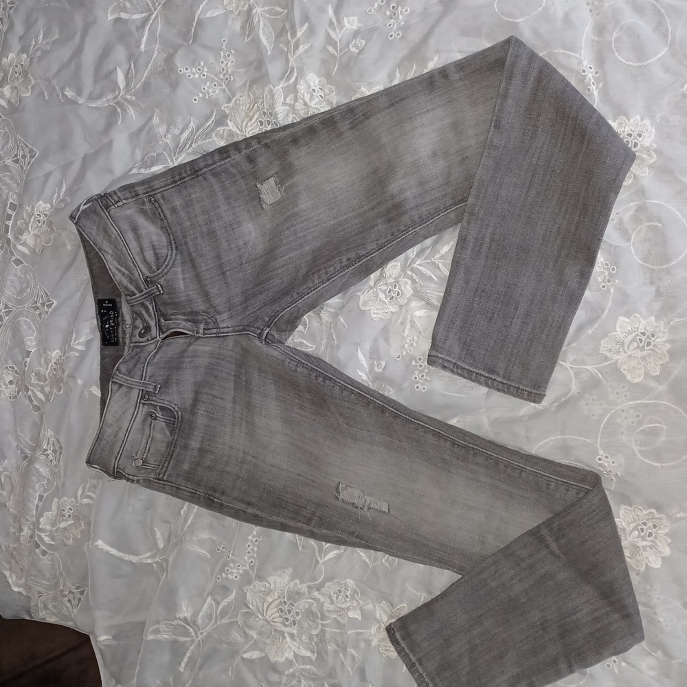 Womens Lucky Jeans , skinny, gray, distressed 24